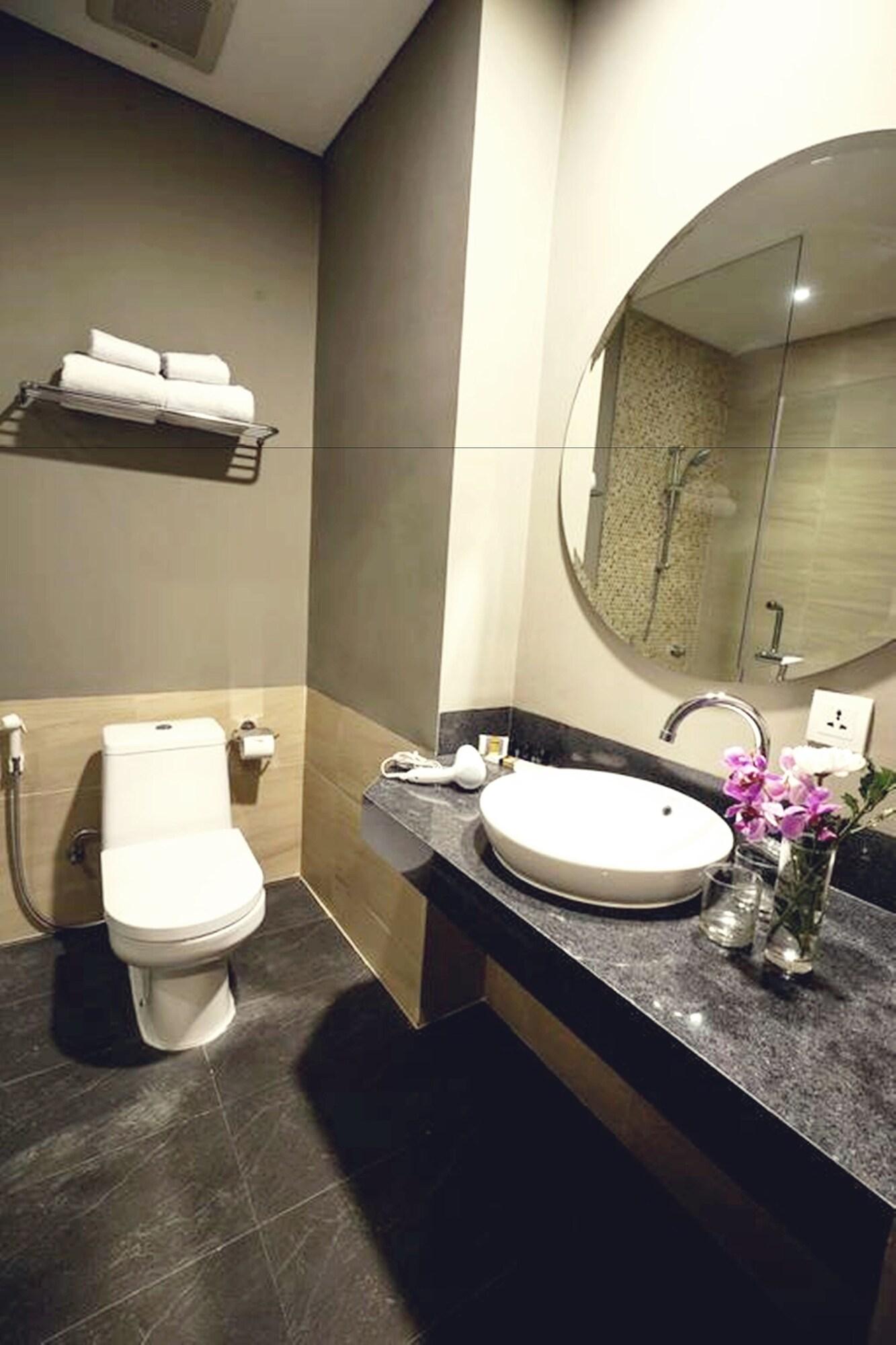 โรงแรมลิเบอร์ตี จาการ์ต้า แทมริน จาการ์ตา ภายนอก รูปภาพ